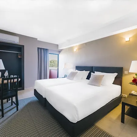 Topazio Vibe Hotel&apartments 3* Albufeira